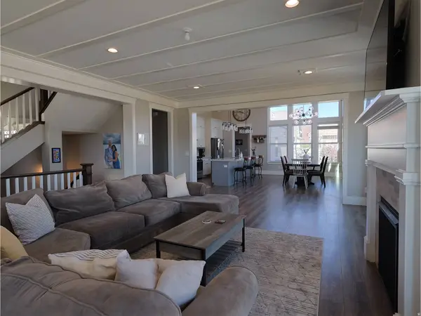 10993 S OQUIRRH RD, South Jordan, UT 84009