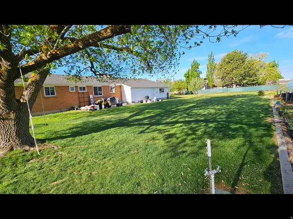 2132 W 800 N, Clinton, UT 84015