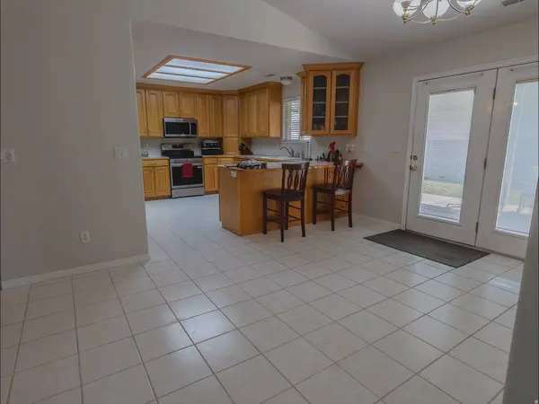 948 W 1730 N, Clinton, UT 84015