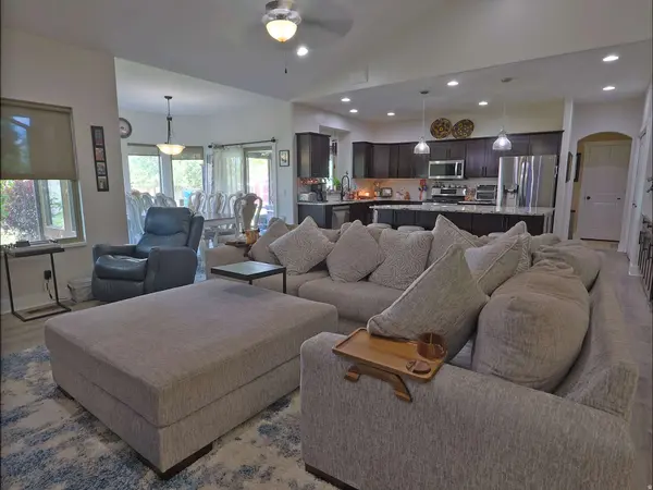 328 N 3600 W, Layton, UT 84041