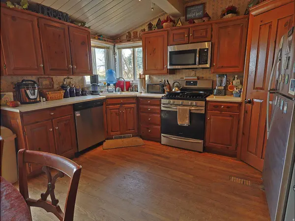 12110 N 2000 E, Cove, UT 84320