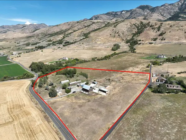 12110 N 2000 E, Cove, UT 84320