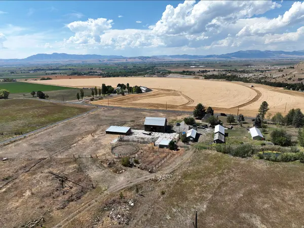 2035 E MAPLE LEAF DR, Cove, UT 84320