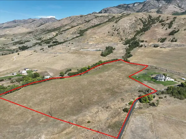 2163 E MAPLE LEAF DR, Cove, UT 84320
