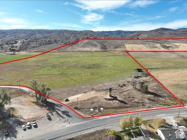 1925 S BEAR LAKE BLVD, Garden City, UT 84028