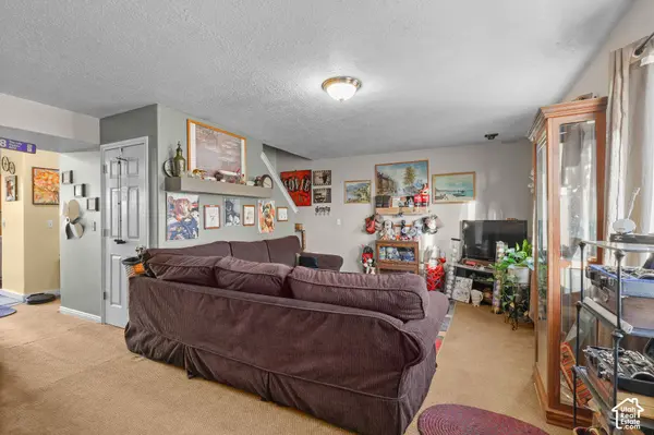 399 DOWNS DR, Ogden, UT 84404
