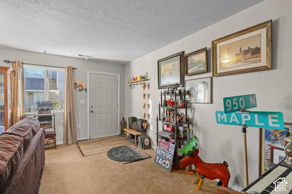 399 DOWNS DR, Ogden, UT 84404