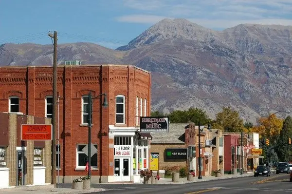 Life in Lehi, Utah: Tech Energy, Small-Town Heart