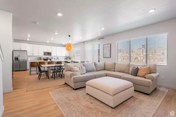 543 W FLORA DR, Saratoga Springs, UT 84045