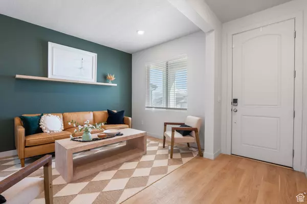 543 W FLORA DR, Saratoga Springs, UT 84045