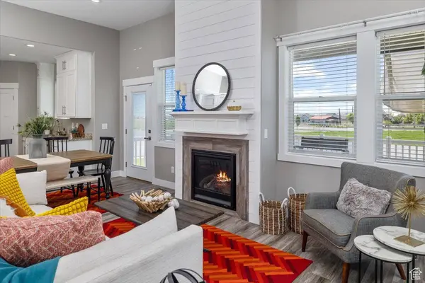 45 N VILLAGE PARK DR E, Layton, UT 84041
