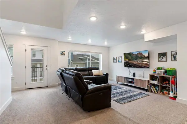 1112 N 1880 W, Farmington, UT 84025