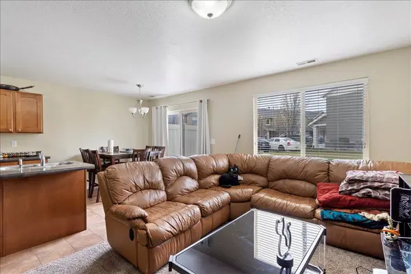 2153 W FOXWOOD ST S, West Haven, UT 84401