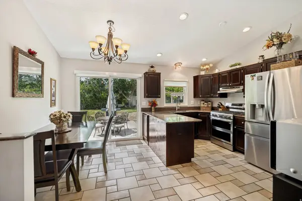 2425 E VIEW DR, South Weber, UT 84405