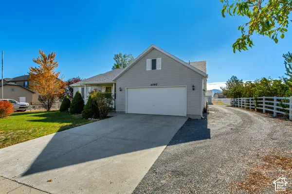 1097 LEGRAND DR, Grantsville, UT 84029