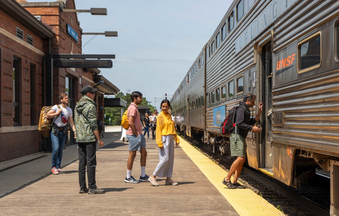 Naperville Train Station