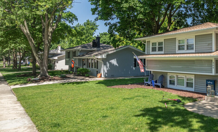 West Highlands Naperville