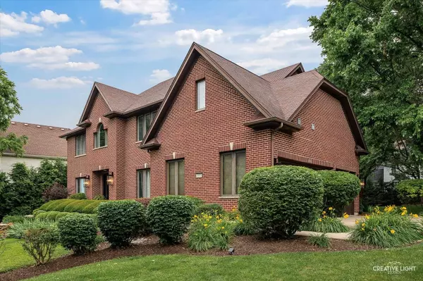 1033 Forest TRL, Sugar Grove, IL 60554