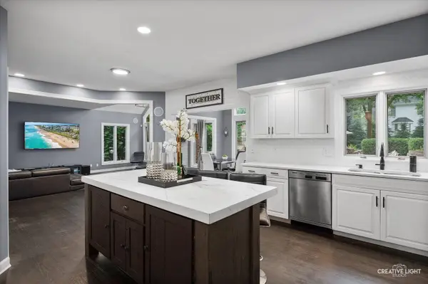 1033 Forest TRL, Sugar Grove, IL 60554