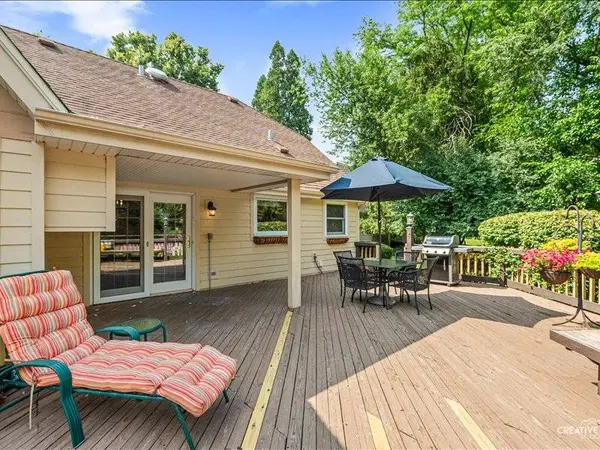 612 Bull Run Ct, Naperville, IL 60540-7106
