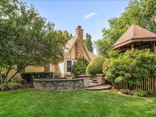 612 Bull Run Ct, Naperville, IL 60540-7106