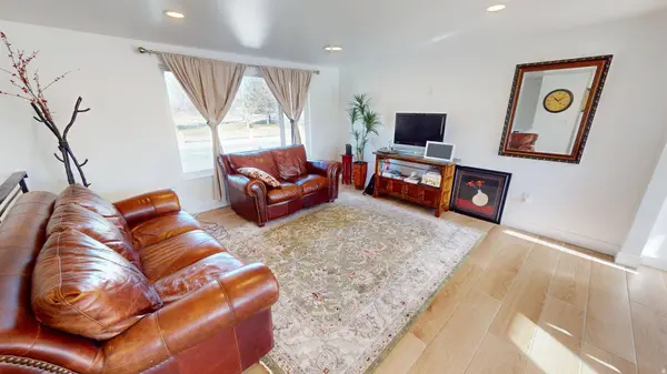 4929 S 1950 W, Taylorsville, UT 84129