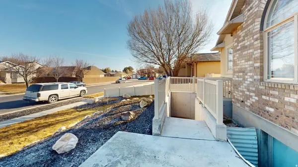 4353 W MAPLE MEADOWS DR S, West Valley City, UT 84120