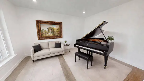 1073 N TITAN DR, Lehi, UT 84043