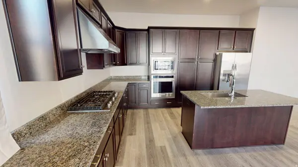 5502 N VALLEY VIEW RD, Lehi, UT 84048