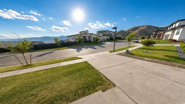 5502 N VALLEY VIEW RD, Lehi, UT 84048