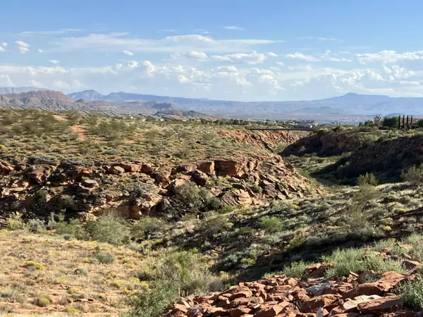 581 W 1660 N, Washington, UT 84780