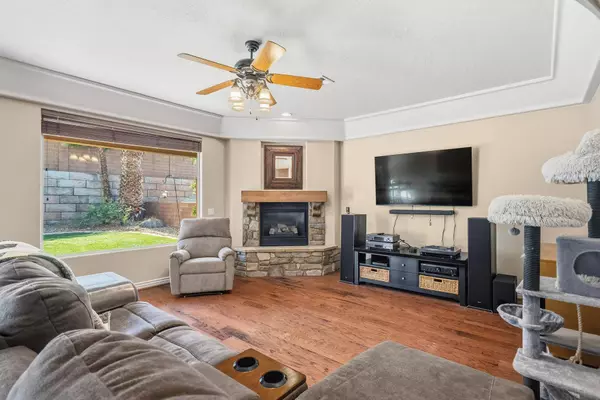 2176 N Gunsight DR, St George, UT 84770