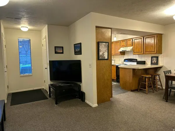 50 W 400 S #6, St. George, UT 84770