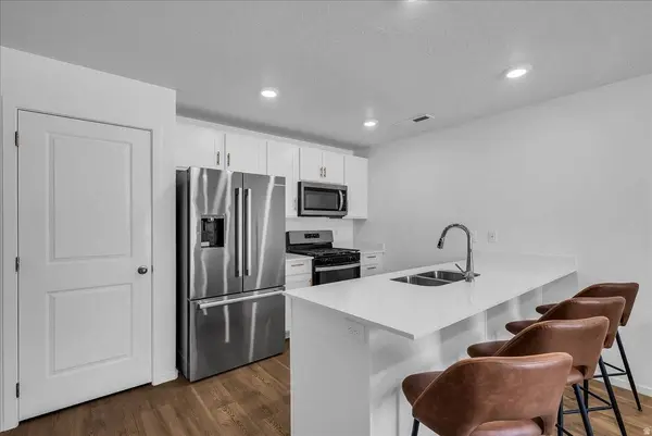 3227 E ELKHORN LN, Washington, UT 84780
