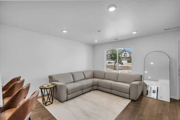 3227 E Elkhorn LN, Washington, UT 84780