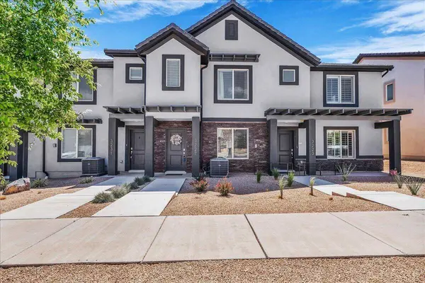 3227 E Elkhorn LN, Washington, UT 84780
