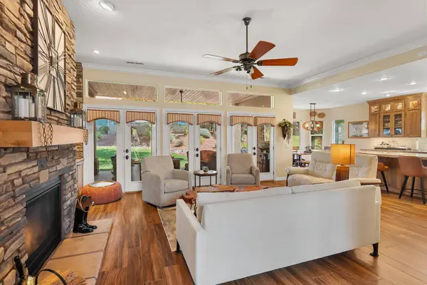 1096 HOVENWEEP PL, Washington, UT 84780