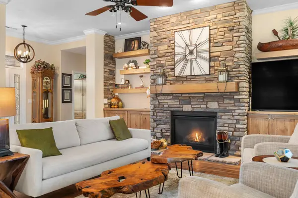 1096 HOVENWEEP PL, Washington, UT 84780