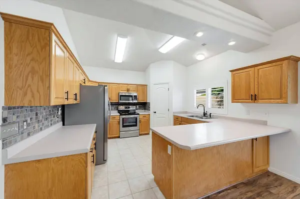 740 W Lobo LN, Washington, UT 84780
