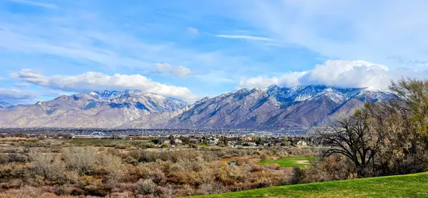 feature image of Cottonwood Heights: What Makes This One of Utah’s Most Sought-After Areas?