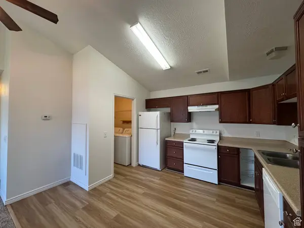 8048 W COPPERFIELD PLACE PL #31, Magna, UT 84044