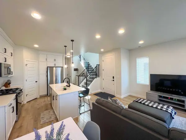 3342 W 3785 S, West Haven, UT 84401