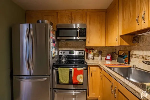 8144 S COTTONWOOD CIR E, Sandy, UT 84094