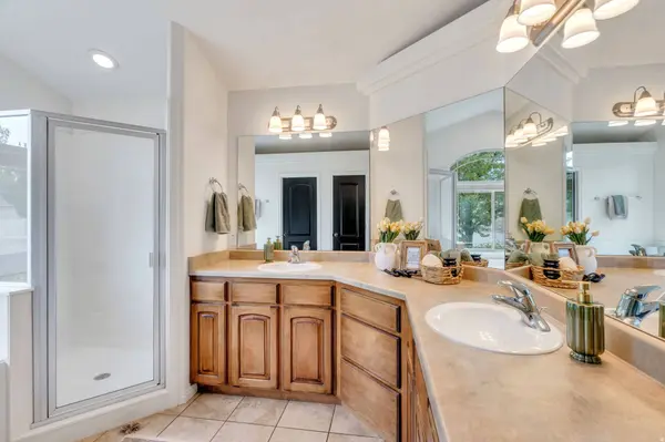 10552 S CREST HAVEN CT, South Jordan, UT 84095