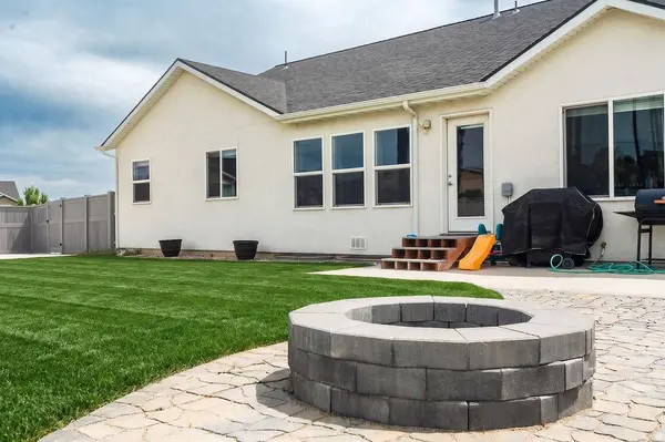 4143 E BERKSHIRE LN N, Eagle Mountain, UT 84005