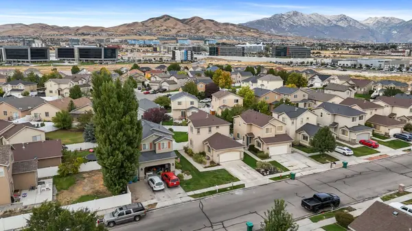 1898 W POINTE MEADOW LOOP, Lehi, UT 84048