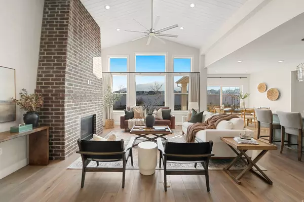 733 W LIGHTHOUSE DR, Saratoga Springs, UT 84045