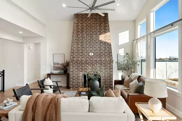 733 W LIGHTHOUSE DR, Saratoga Springs, UT 84045