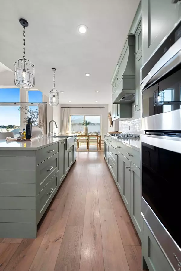 733 W LIGHTHOUSE DR, Saratoga Springs, UT 84045