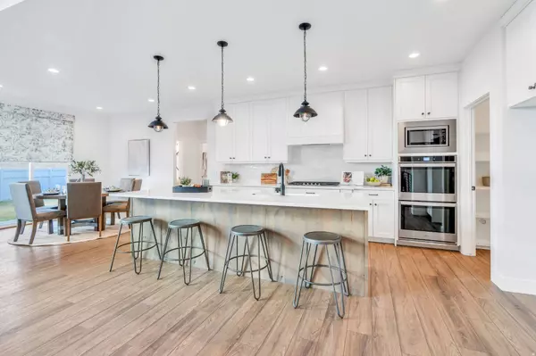 717 W LIGHTHOUSE DR, Saratoga Springs, UT 84045